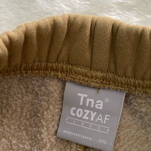 Aritzia TNA cozy fleece high waisted shorts XXS perfect condition